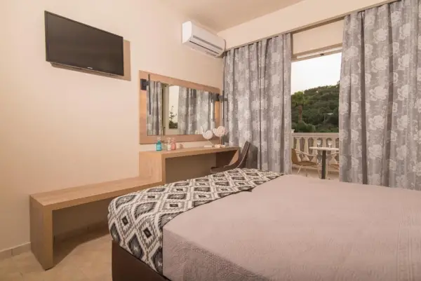 Hotel Petros Main image